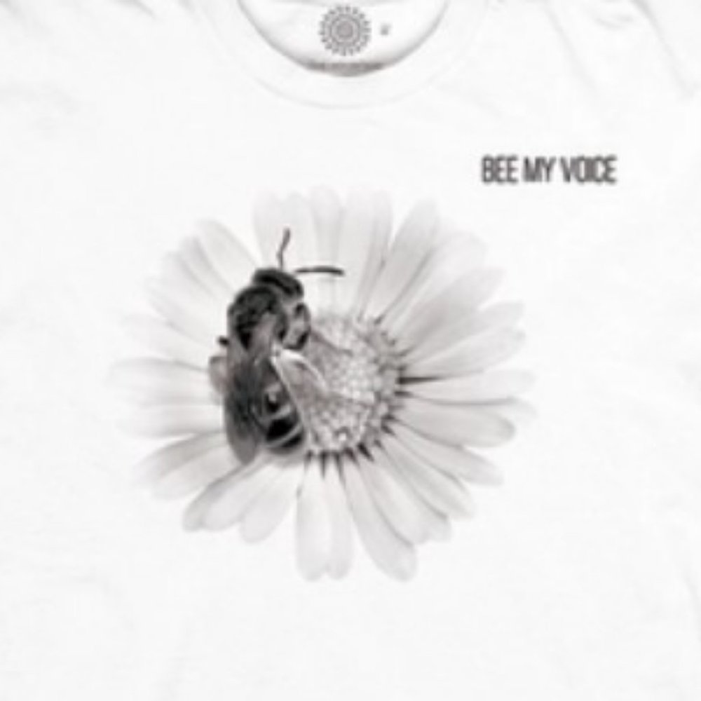 Daisy Be My Voice - Kid's Mountain T-Shirt - Size XL